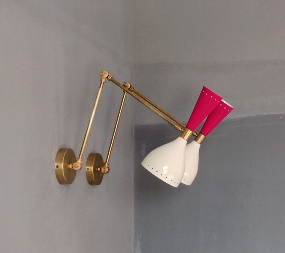 Italian 1950s Mid-Century Brass Adjustable Wall Lamp