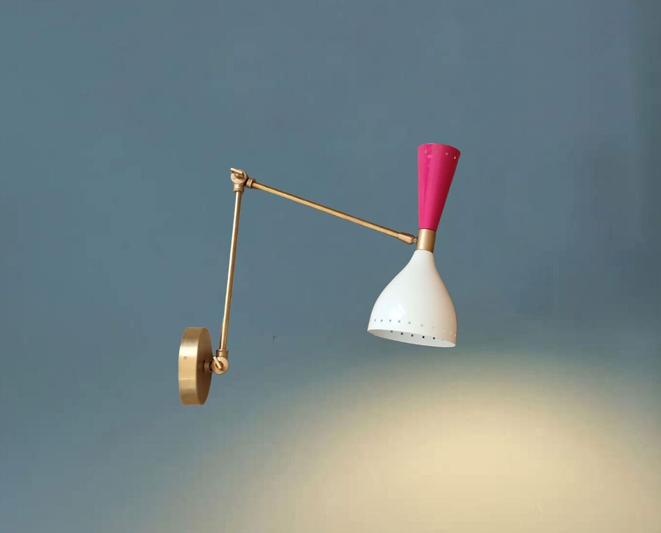 Italian 1950s Mid-Century Brass Adjustable Wall Lamp