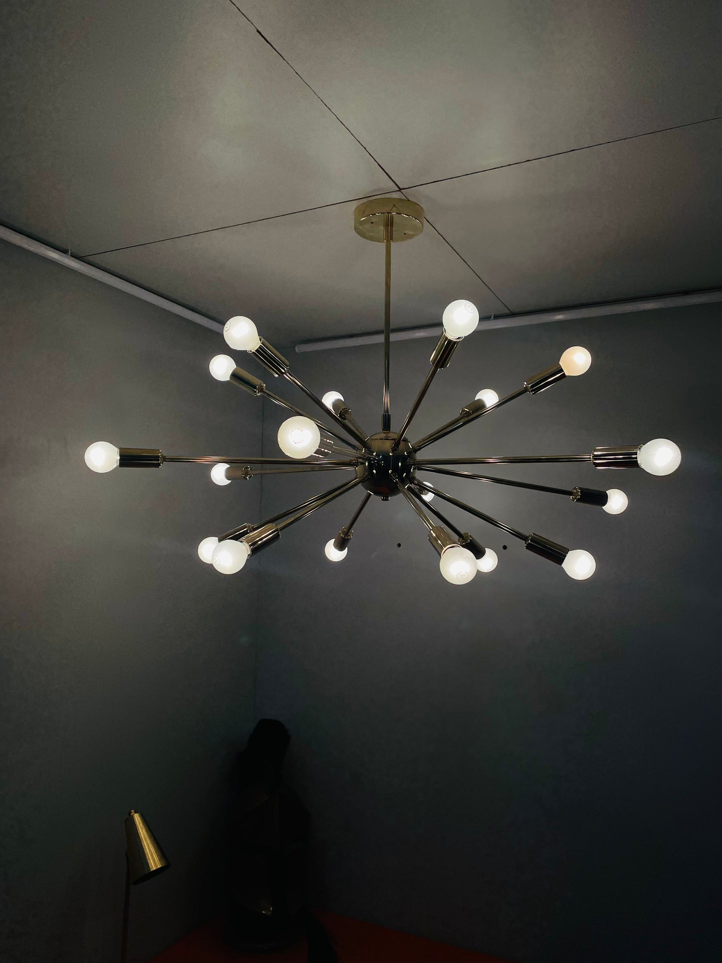 Mid Century Stilnovo Brass Sputnik Chandelier  Dining Room Chandelier 18 arms/lights - Global Lights Hub
